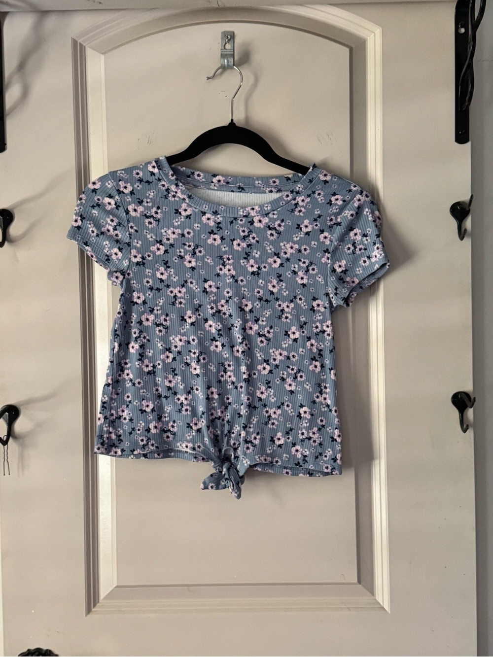 Epic Threads Light Blue Floral Tie-Knot Short Sleeve Top